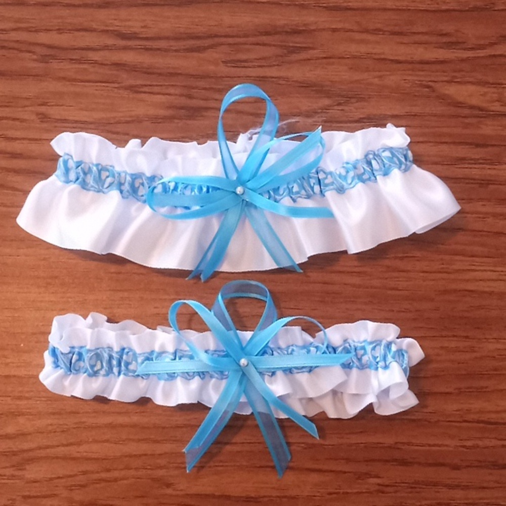 Wedding garter set. White satin with blue paisley center. Approx 15 to 26 inches